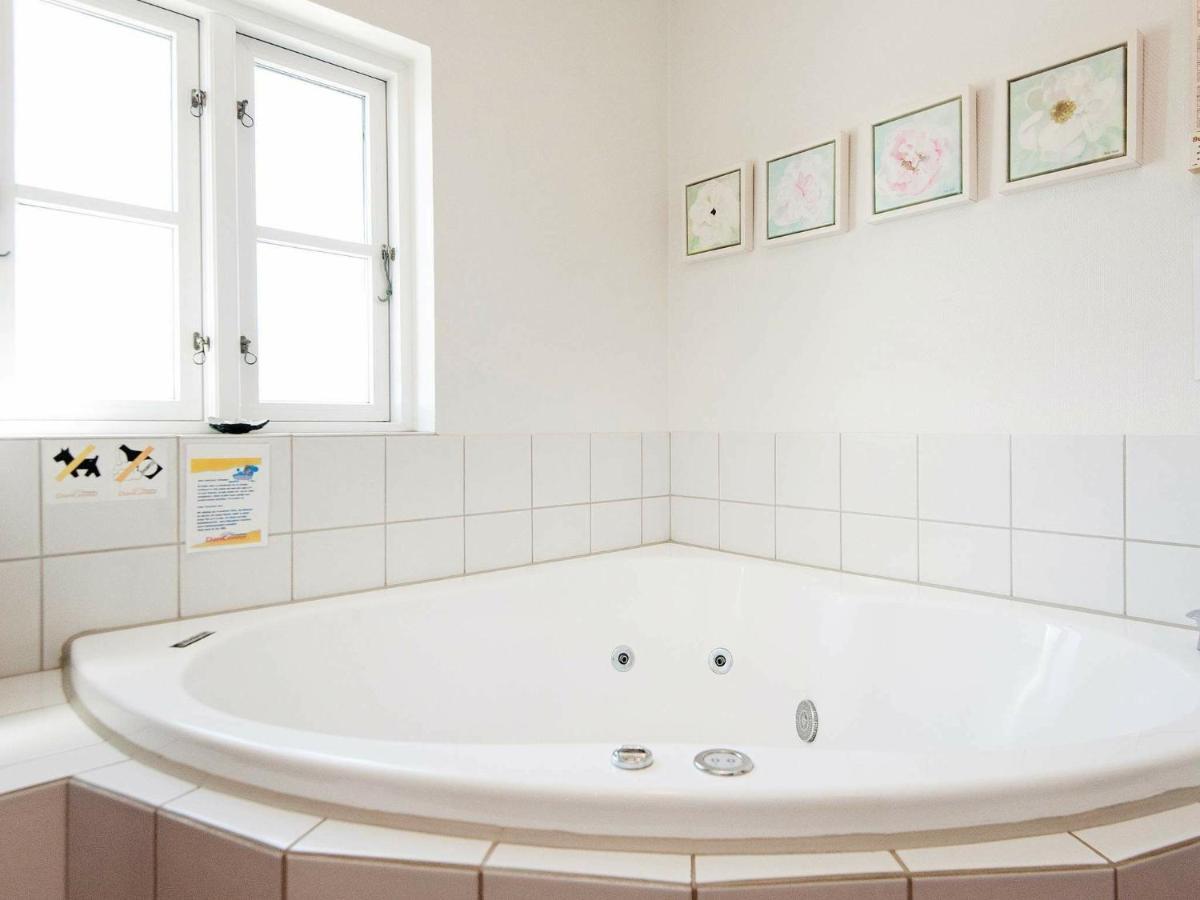 6 Person Holiday Home In Bl Vand Blåvand Zewnętrze zdjęcie